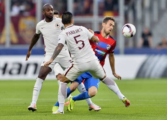 Juan Jesus, from left, and Leandro Paredes (both Roma) and Tomas Horava (Pilsen) in action during the UEFA Europe League, group E, 1st round match FC Viktoria Pilsen vs AS Roma, in Pilsen, Czech Republic, on Thursday, September 15, 2016. (CTKxPhoto MiroslavxChaloupka) CTKPhotoP201609150905701  CHA 4