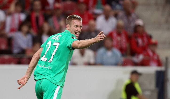 v.li.: Robert Beric (AS Saint-Etienne, 27) mit Torjubel, celebrate the goal, goal celebration, Jubel über das Tor 1:1 , Fussball, UEFA Europa League, 1. FSV Mainz 05 - AS Saint-Etienne, xmrx