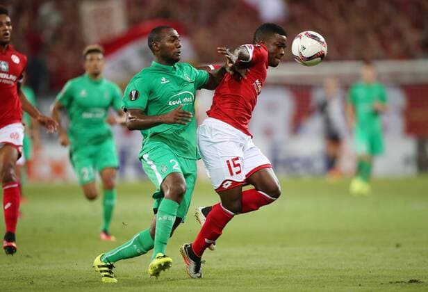 UEFA Europa League, 1. FSV Mainz 05 - AS St. Etienne, 1. Spieltag, Gruppenphase, Gruppe C, Saison 2016 2017 , 15.09.2016 in Mainz (GER), xmdx, Kevin Theophile Catherine (2, St. Etienne), Jhon CORDOBA (15, Mainz 05) 1. FSV Mainz 05 - AS St. Etienne