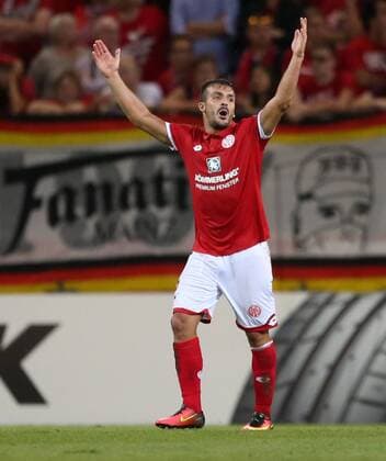 UEFA Europa League, 1. FSV Mainz 05 - AS St. Etienne, 1. Spieltag, Gruppenphase, Gruppe C, Saison 2016 2017 , 15.09.2016 in Mainz (GER), xmdx, 1-1 ausgleich durch Robert BERIC (27, St. Etienne) , frust bei Giulio DONATI (2, Mainz 05) 1. FSV Mainz 05 - AS St. Etienne