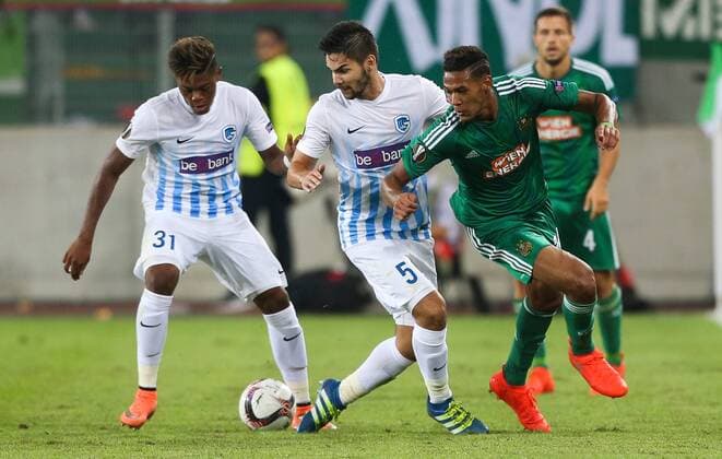 SOCCER - EL, Rapid vs Genk VIENNA,AUSTRIA,15.SEP.16 - SOCCER - UEFA Europa League, group stage, SK Rapid Wien vs KRC Genk. Image shows Leon Bailey (Genk), Sandy Walsh (Genk) and Joelinton Cassio Apolinario de Lira (Rapid). Keywords: Wien Energie. GEPAxpictures xPhilippxBrem