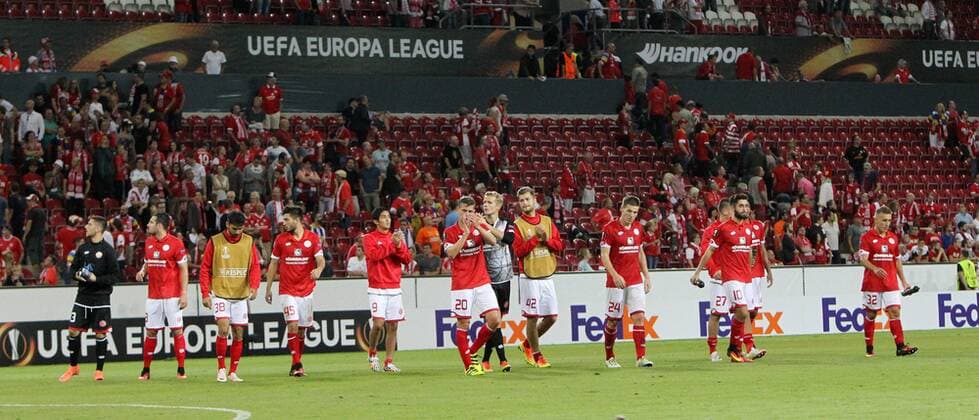 UEFA Europa League, 1. FSV Mainz 05 - AS St. Etienne, 1. Spieltag, Gruppenphase, Gruppe C, Saison 2016 2017 , 15.09.2016 in Mainz (GER), xmdx, 1-1 Endstand, frust bei den Mainzer Spielern 1. FSV Mainz 05 - AS St. Etienne