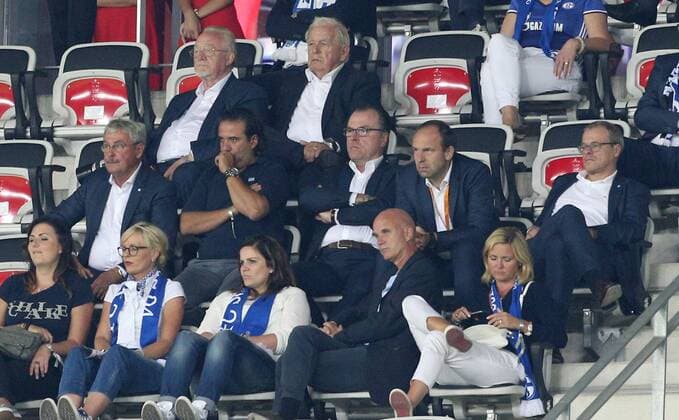 15.09.2016, Fussball UEFA Europa League, 2016 17, Gruppenphase 1. Spieltag, OGC Nizza - FC Schalke 04, Aufsichtsratsvorsitzender Clemens Toennies (Clemens Tönnies, Schalke 04), mi., rechts Geschaeftsfuehrer Peter Peters (FC Schalke 04)