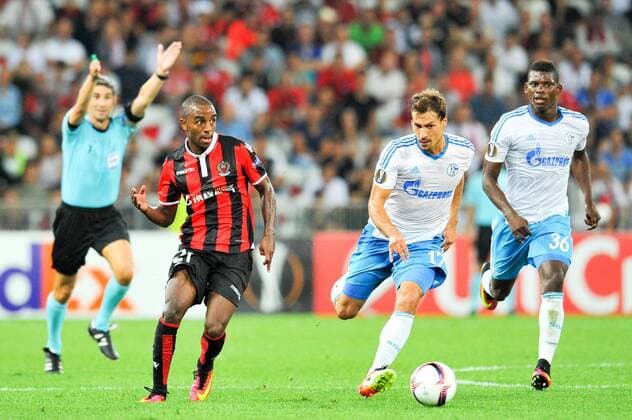 21 Ricardo Pereira (nice) - 17 Benjamin Stambouli (sch) - 36 Breel Embolo (sch) - Fussball, Europa League, OGC Nice vs. FC Schalke 04 - 15 09 2016 FEP Panoramic 