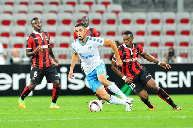 25 Wylan Cyprien (nice) - 10 Nabil Bentaleb (sch) - Fussball, Europa League, OGC Nice vs. FC Schalke 04 - 15 09 2016 FEP Panoramic 