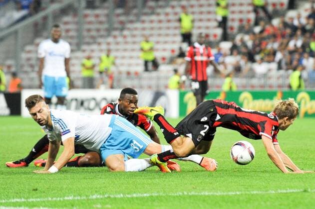 Bilder des Tages - SPORT Fußball, EL, OGC Nizza - Schalke 04 25 Wylan Cyprien (nice) - 31 Matija Nastasic (sch) - 26 VINCENT KOZIELLO (nice) - Fussball, Europa League, OGC Nice vs. FC Schalke 04 - 15 09 2016 FEP Panoramic 
