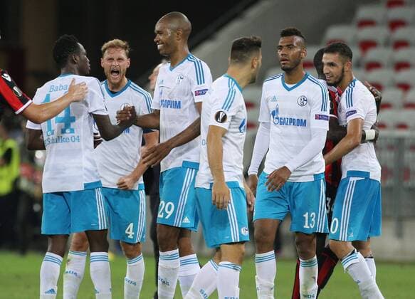 Fußball, EL, OGC Nizza - Schalke 04 15.09.2016, Fussball UEFA Europa League, 2016 17, Gruppenphase 1. Spieltag, OGC Nizza - FC Schalke 04, Jubel (v.li.) Abdul Rahman Baba (Schalke 04), Benedikt Hoewedes, Benedikt Höwedes (Schalke 04), Naldo (FC Schalke 04), Sead Kolasinac (Schalke 04), Eric Maxim Choupo Moting, Eric Maxim Choupo-Moting (FC Schalke 04), Nabil Bentaleb (Schalke 04)
