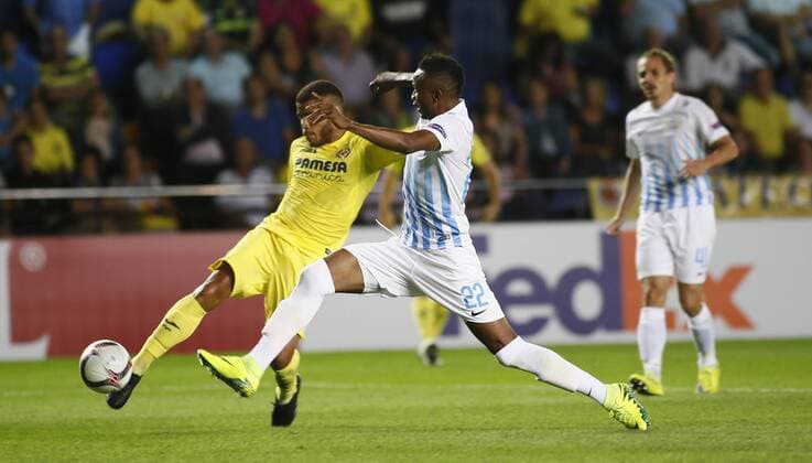 Dos Santos, Bangura. Europa League match between Villarreal CF and FC Zurich. In this picture, Dos Santos and Bangura. xCARMExRIPOLLESx 