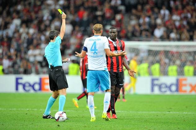09 Mario Balotelli (nice) - CARTON JAUNE - Fussball, Europa League, OGC Nice vs. FC Schalke 04 - 15 09 2016 FEP Panoramic 