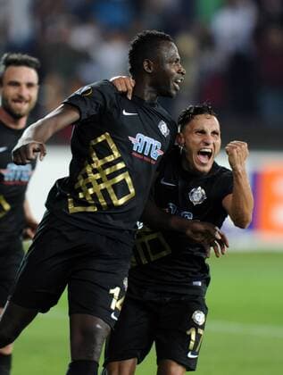 Osmanlispor s (TUR) players celebrate Cheick Diabate s (L) goal against Steau Bucharest (ROM) during tthe UEFA Europe League at Osmanli Stadium, Ankara, September 15th, 2016. (Hikmet Saatci - Depo Photos)  15501429