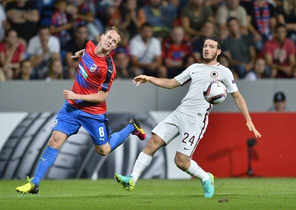 David Limbersky of Viktoria Pilsen, left, and Alessandro Florenzi of As Roma in action during the UEFA Europe League, group E, 1st round match FC Viktoria Plzen vs AS Roma, in Pilsen, Czech Republic, on Thursday, September 15, 2016. (CTKxPhoto MiroslavxChaloupka) CTKPhotoP201609151076601  CHA 16