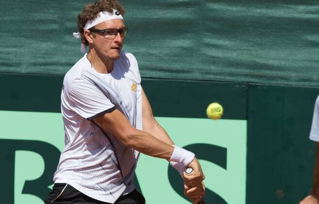 World group , play-off play-off round Uzbekistan Vs Switzerland (IN WHITE )Denis ISTOMIN from uzb - (in red )Antoine BELLIER frome swis 