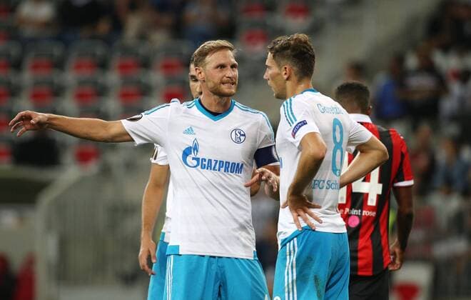 15.09.2016, Fussball UEFA Europa League, 2016 17, Gruppenphase 1. Spieltag, OGC Nizza - FC Schalke 04 0:1, Benedikt Hoewedes, Benedikt Höwedes (Schalke 04), li., und Leon Goretzka (Schalke 04)