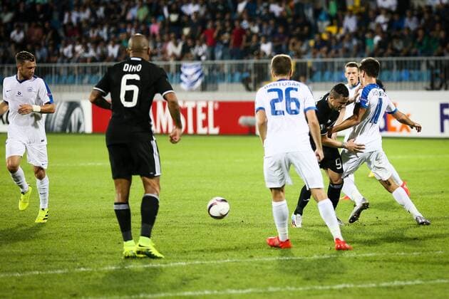 UEFA: Qarabag FK - Slovan Liberec Slovan Liberec players (white) vies with Qarabag s Reynaldo (9) during the UEFA Europa League group J football match Qarabag vs Slovan Liberec at Dalga Arena stadium. The final score is 2-2.  AzizxKarimovx xPacificxPress