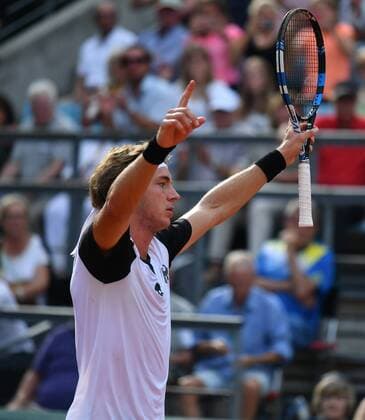 Themen der Woche - Sport Bilder des Tages - SPORT Jan-Lennard Struff Deutschland) jubelt nach dem Spiel Jan-Lennard Struff (GER)-Kamil Majchrzak (POL) Deutschland-Polen Germany-Polandi Tennis, Daviscup, Davis Cup Berlin, 16.9.2016