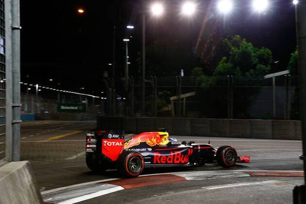 Motorsports: FIA Formula One World Championship WM Weltmeisterschaft 2016, Grand Prix of Singapore, 3 Daniel Ricciardo (AUS, Red Bull Racing), xHOCHxZWEIx
