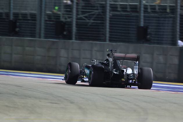 17.09.2016. Marina Bay Street Circuit, Singapore. Qualification Day of 2016 Singapore F1 Grand Prix Night Race, Sept. 17th, 2016. Mercedes AMG Petronas W07 Hybrid & x2013; Nico Rosberg puts it on Pole ahead of tomorrows race xLeannexBoonx  ActionPlus11790921