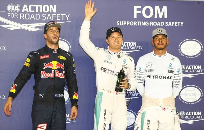 Motorsports: FIA Formula One World Championship WM Weltmeisterschaft 2016, Grand Prix of Singapore, 3 Daniel Ricciardo (AUS, Red Bull Racing), 6 Nico Rosberg (GER, Mercedes AMG Petronas Formula One Team), 44 Lewis Hamilton (GBR, Mercedes AMG Petronas Formula One Team), xHOCHxZWEIx
