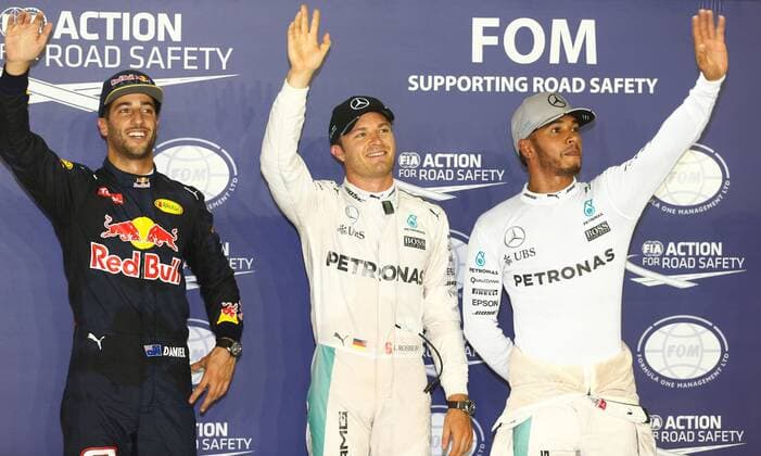 Motorsports: FIA Formula One World Championship WM Weltmeisterschaft 2016, Grand Prix of Singapore, 3 Daniel Ricciardo (AUS, Red Bull Racing), 6 Nico Rosberg (GER, Mercedes AMG Petronas Formula One Team), 44 Lewis Hamilton (GBR, Mercedes AMG Petronas Formula One Team), xHOCHxZWEIx