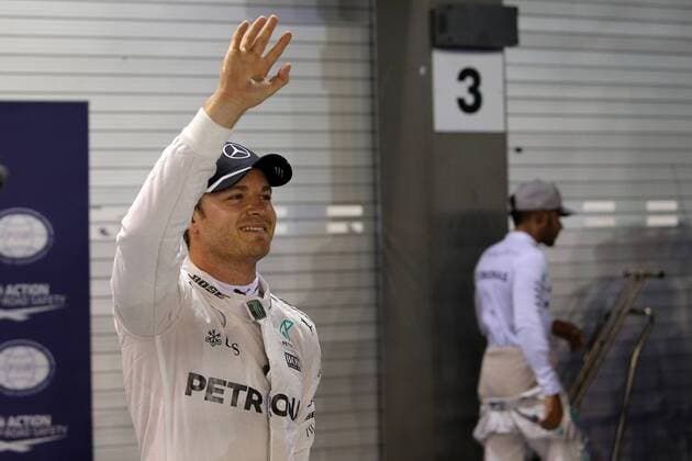 Singapore Grand Prix 15 - 18 September 2016 17.09.2016 - Qualifying, Nico Rosberg (GER) Mercedes AMG F1 W07 Hybrid pole position and Lewis Hamilton (GBR) Mercedes AMG F1 W07 Hybrid 3rd position 