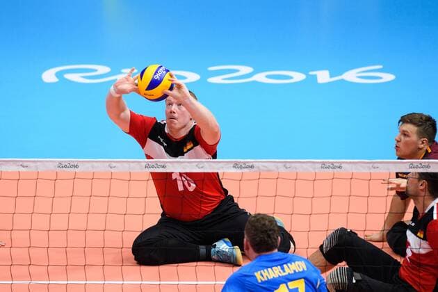 16.09.2016, Rio de Janeiro, Riocentro 6 Paralympische Spiele, Sitzvolleyball, Spiel Platz 5 6, Deutschland (GER) vs. Ukraine (UKR) Annahme Christoph Herzog ( 10 GER)