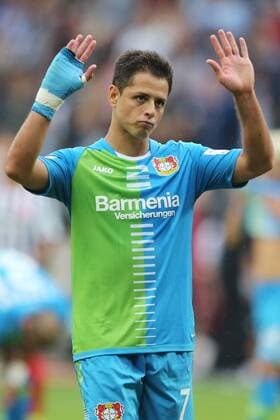 v.l. Chicharito (Bayer 04 Leverkusen) nach dem Spiel enttaeuscht schauend, Enttaeuschung, Frustration, pessimistisch beim Bundesliga Spiel zwischen Eintracht Frankfurt und Bayer 04 Leverkusen am 17.09.2016, Frankfurt Copyright: xVoelkerx Eibner-Pressefotox EP_tvr