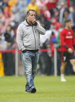 Markus KAUCZINSKI, Trainer Ingolstadt, Emotionen, enttaeuscht, Enttaeuschung, Frust, frustriert, Trauer ,traurig, verzweifelt, Verzweiflung FC BAYERN MUENCHEN - FC INGOLSTADT 3-1 Fussball 1. Bundesliga , Muenchen, am 17.09.2016, 03.Spieltag, Saison 2016 2017, 1.Liga, 1.Bundesliga,FCB