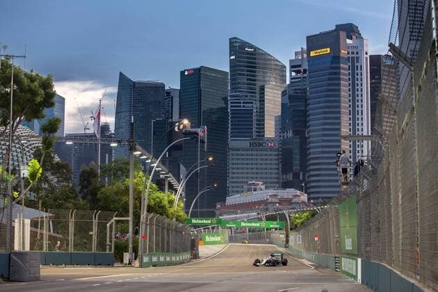 Motorsports: FIA Formula One World Championship WM Weltmeisterschaft 2016, Grand Prix of Singapore, 44 Lewis Hamilton (GBR, Mercedes AMG Petronas Formula One Team), xHOCHxZWEIx
