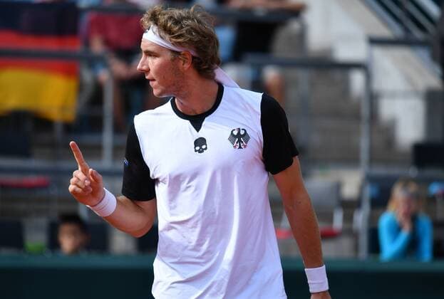 Bilder des Tages - SPORT Jan-Lennard Struff, GER, jubelt nach einem Punkt Jan-Lennard Struff (GER)-Hubert Hurkacz (POL) Deutschland-Polen Germany-Polandi Tennis, Daviscup, Davis Cup Berlin, 18.9.2016