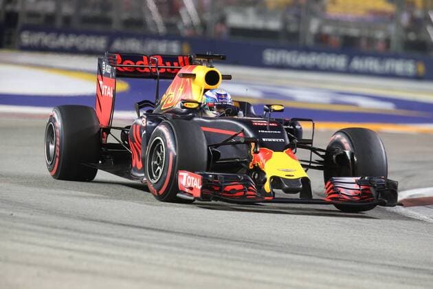 Daniel Ricciardo, Red Bull Racing, formula 1 GP, Singapore, 18.09.2015 Photo:mspb Lukas Gorys Daniel Ricciardo, formula 1 GP, Singapore
