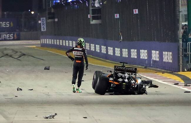Themen der Woche - Sport Bilder des Tages - SPORT Formel 1, GP von Singapur - Das Rennen, Crash von Nico Hülkenberg Niko Huelkenberg, Sahara Force India F1, Singapore, 18.09.2015 Photo:mspb Thomas Melzer Niko Huelkenberg, formula 1 GP, Singapore