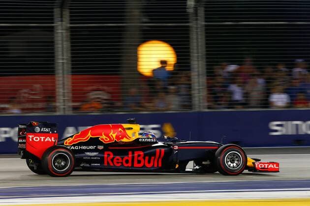 Motorsports: FIA Formula One World Championship WM Weltmeisterschaft 2016, Grand Prix of Singapore, 3 Daniel Ricciardo (AUS, Red Bull Racing), xHOCHxZWEIx
