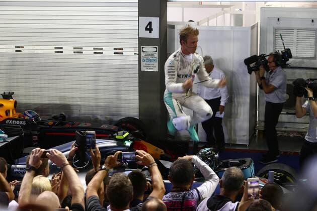 Singapore Grand Prix 15 - 18 September 2016 18.09.2016 - Race, Nico Rosberg (GER) Mercedes AMG F1 W07 Hybrid race winner 