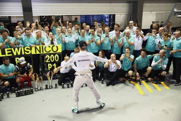 Motorsports: FIA Formula One World Championship WM Weltmeisterschaft 2016, Grand Prix of Singapore, 6 Nico Rosberg (GER, Mercedes AMG Petronas Formula One Team), xHOCHxZWEIx