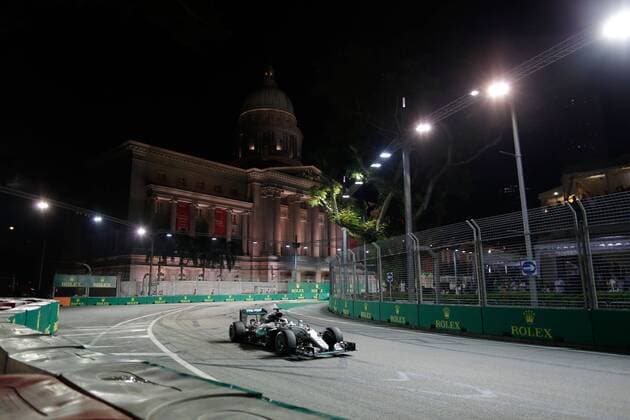 Motorsports: FIA Formula One World Championship WM Weltmeisterschaft 2016, Grand Prix of Singapore, 44 Lewis Hamilton (GBR, Mercedes AMG Petronas Formula One Team), xHOCHxZWEIx