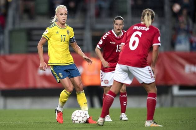 Fußball, Damen, EM Quali, Dänemark - Schweden 160920 Sveriges Caroline Seger Dänemark - Schweden EM Quali Frauen Frauenfußball Fußball Nationalteam Länderspiel Viborg.  Copyright: CARLxSANDIN BB160920CS011