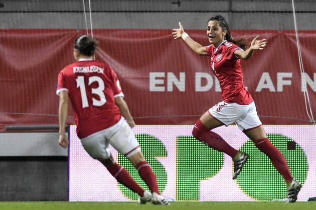 Fußball, Damen, EM Quali, Dänemark - Schweden 160920 Danmarks Nadia Nadim jublar efter 2-0 Dänemark - Schweden EM Quali Frauen Frauenfußball Fußball Nationalteam Länderspiel Viborg.  Copyright: CARLxSANDIN BB160920CS013
