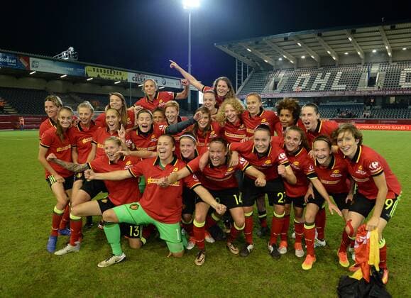 Fußball, Damen, EM Quali, Belgien - England Belgian players celebrate their qualification, despite a 0-2 loss at a Euro2017 qualification match between the Red Flames Belgian national women soccer team, and England, Tuesday 20 September 2016 in Leuven. The Red Flames are already qualified for the Uefa Women s Euro 2017 that will take place from July 16th to August 6th in The Netherlands. DAVIDxCATRY  x04936656x