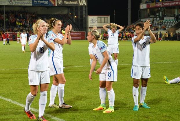 Fußball, Damen, EM Quali, Belgien - England English players celebrate after winning a Euro2017 qualification match between the Red Flames Belgian national women soccer team, and England, Tuesday 20 September 2016 in Leuven. The Red Flames are already qualified for the Uefa Women s Euro 2017 that will take place from July 16th to August 6th in The Netherlands. DAVIDxCATRY  x04936676x