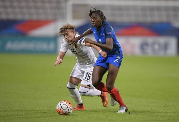 Fußball, Damen EM Quali, Frankreich - Albanien Megi Doci ( Albanie ) - Aissatou Tounkara ( France ) FOOTBALL : Frankreich vs Albanien - EM Quali Nationalteam Länderspiel Frauen Frauenfußball - Paris - 20 09 2016 FedericoPestellinix 