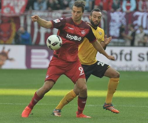 21.09.2016, xtkx, Fussball 2.Bundesliga, 1. FC Kaiserslautern - Dynamo Dresden, emspor, v.l. Lukas Goertler (Kaiserslautern) , Fabian Mueller (Dresden) , Kaiserslautern