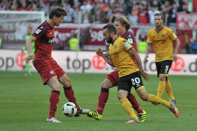 21.09.2016, xtkx, Fussball 2.Bundesliga, 1. FC Kaiserslautern - Dynamo Dresden, emspor, v.l. Patrick Ziegler (Kaiserslautern) , Fabian Mueller (Dresden) , Alexander Ring (Kaiserslautern) , Kaiserslautern