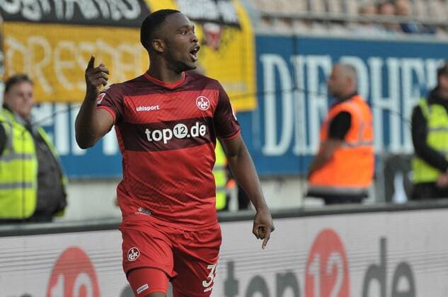 21.09.2016, xtkx, Fussball 2.Bundesliga, 1. FC Kaiserslautern - Dynamo Dresden, emspor, v.l. Osayamen Osawe (Kaiserslutern) , Kaiserslautern