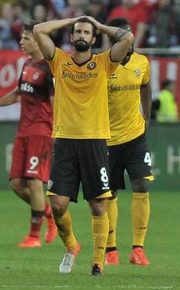 21.09.2016, xtkx, Fussball 2.Bundesliga, 1. FC Kaiserslautern - Dynamo Dresden, emspor, v.l. Nils Teixeira (Dresden), Kaiserslautern