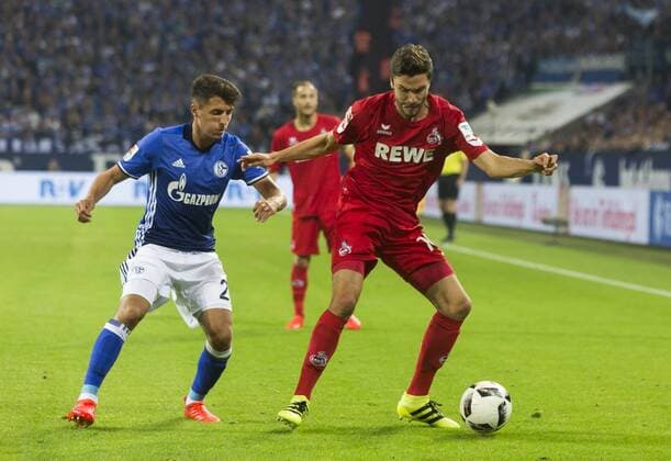 21.09.2016, Köln, Deutschland, 1.Fussball Bundesliga - Saison 2016 2017, FC Schalke 04 - 1.FC Köln, Schalkes Alessandro Schöpf gegen Kölns Jonas Hector
