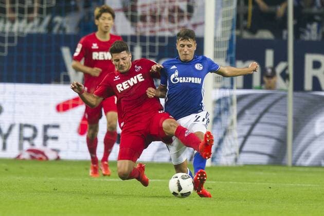 21.09.2016, Köln, Deutschland, 1.Fussball Bundesliga - Saison 2016 2017, FC Schalke 04 - 1.FC Köln, Kölns Milos Jojic gegen Schalkes Alessandro Schöpf