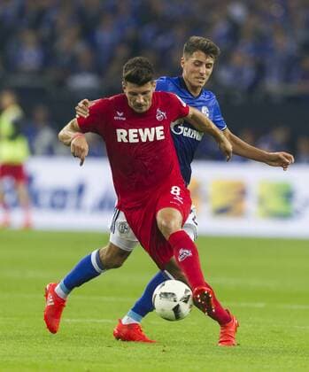 21.09.2016, Köln, Deutschland, 1.Fussball Bundesliga - Saison 2016 2017, FC Schalke 04 - 1.FC Köln, Kölns Milos Jojic gegen Schalkes Alessandro Schöpf