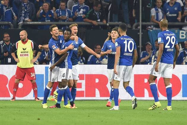 Fußball 1. Bundesliga 4. Spieltag Schalke 04 - 1. FC Köln am 21.09.2016 in der Veltins Arena in Gelsenkirchen Torjubel zum 1:0 durch Klaas-Jan Huntelaar ( Schalke ) xRx