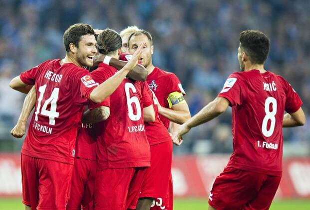 Gelsenkirchen, 21.09.2016, Veltins Arena, Fußball Kölner Torjubel: Jonas Hector (Koeln), Milos Jojic (Koeln) FC Schalke 04 - 1. FC Köln