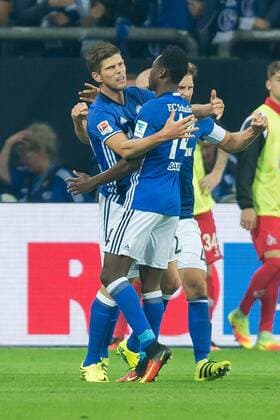 Gelsenkirchen, Germany 09.09.2016, 1.Bundesliga 4. Spieltag, FC Schalke 04 - 1.FC Koeln, jubel um Klaas-Jan HUNTELAAR (S04) nach seinem treffer zum 1:0 ( DeFodi001